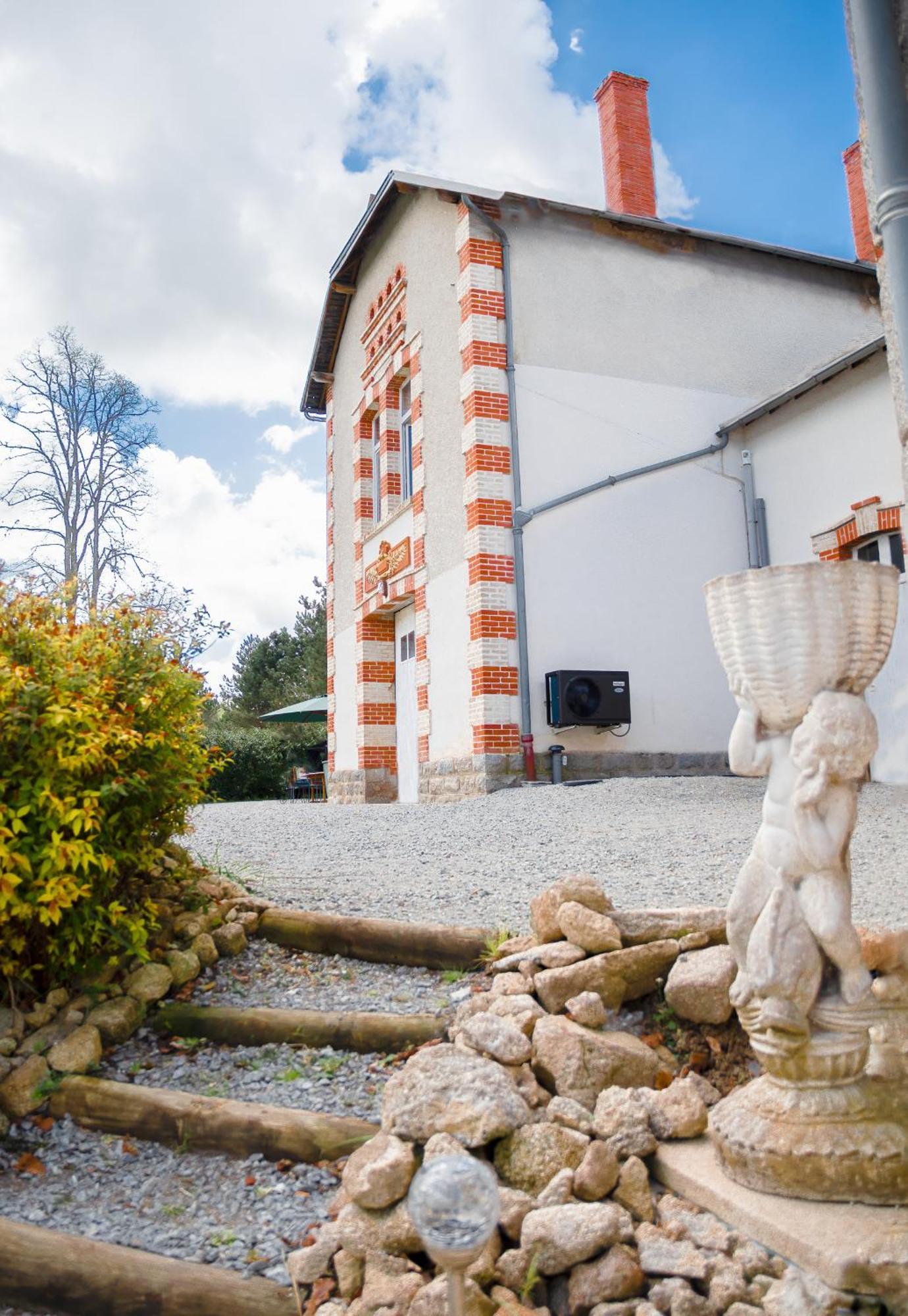Saint-Bard Chateau De Chazelpaud المظهر الخارجي الصورة